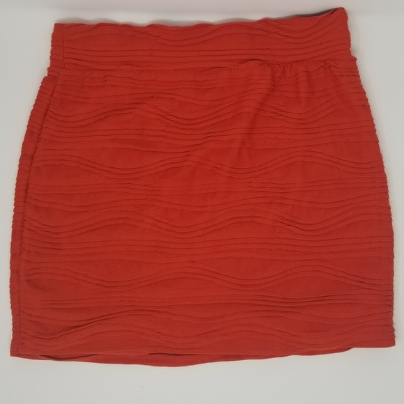 ANTHROPOLOGIE | Sparkle &  Fade melon red skirt - Picture 5 of 9